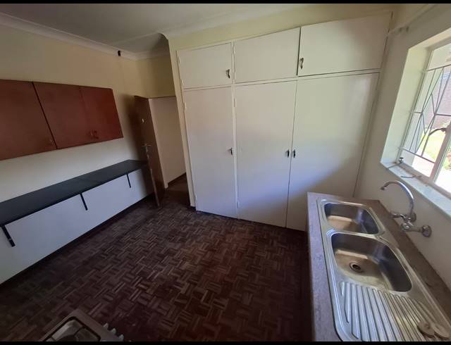 3 BEDROOM HOUSE FOR SALE IN QUEENSWOOD